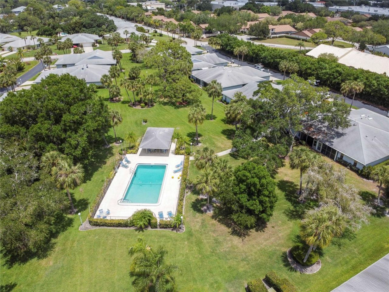 4208 Center Pointe Lane, Unit 27, Sarasota, FL 34233 Photo