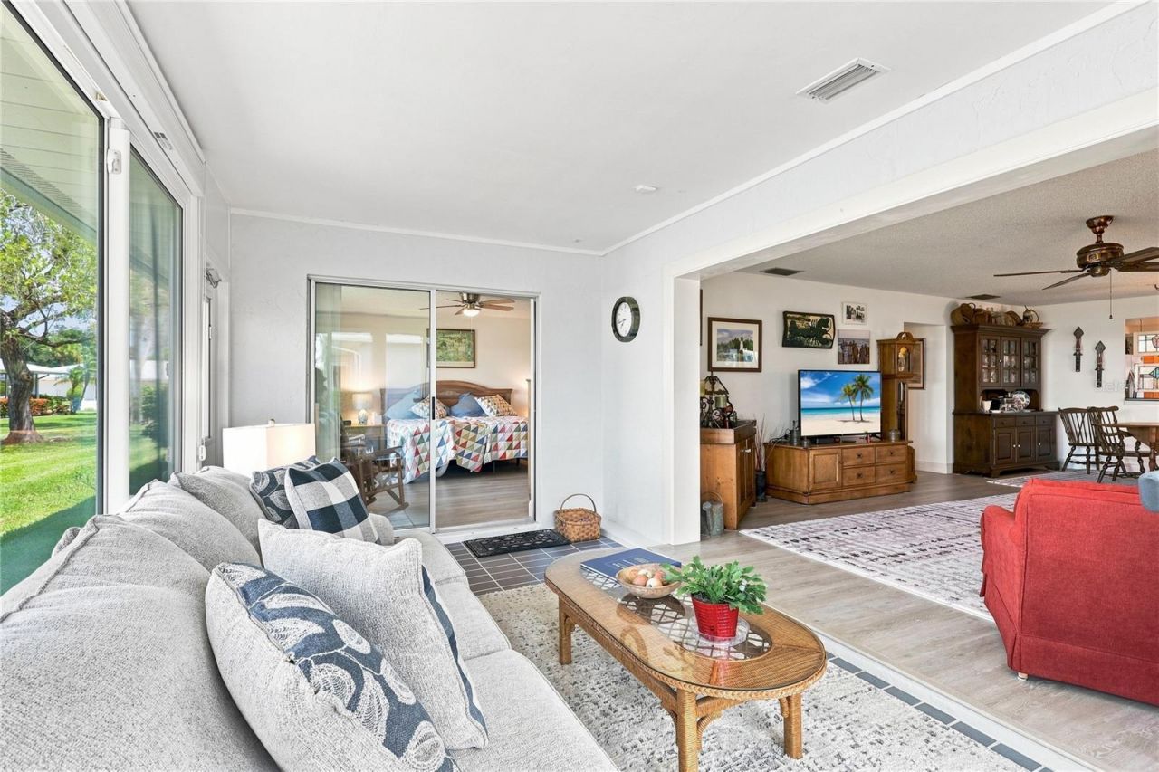 4208 Center Pointe Lane, Unit 27, Sarasota, FL 34233 Photo