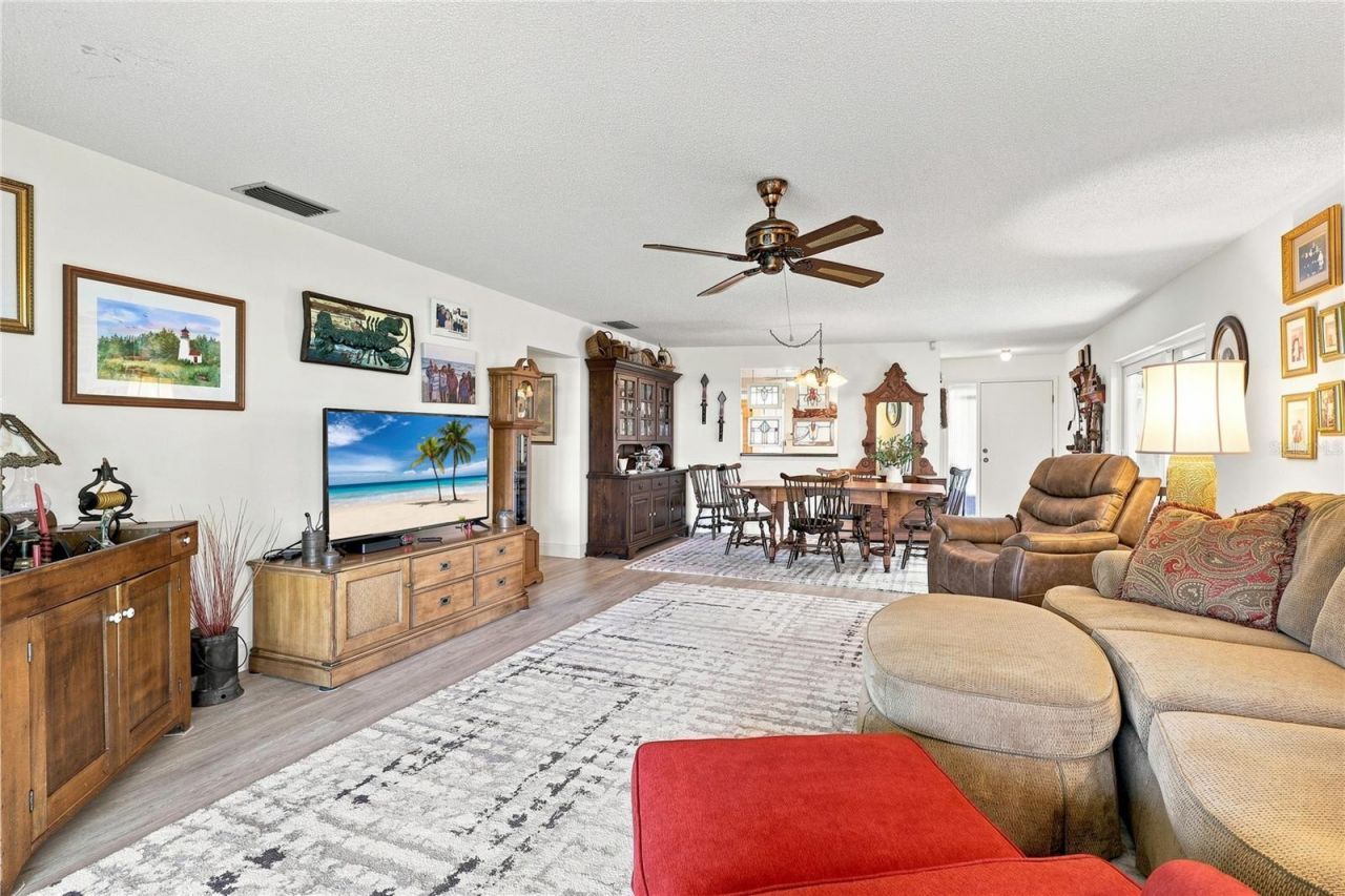 4208 Center Pointe Lane, Unit 27, Sarasota, FL 34233 Photo