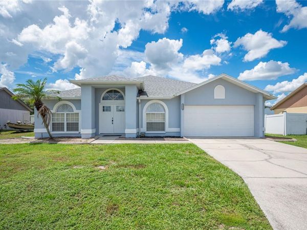 3326 MERLOT DRIVE , LAKELAND, FL 33811