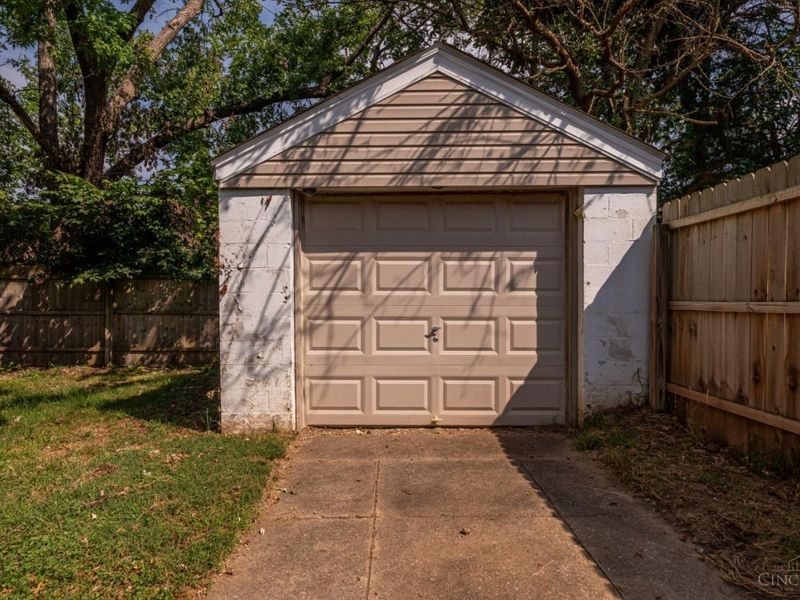 18 N Riverview Drive, Hamilton, OH 45015 Photo 29