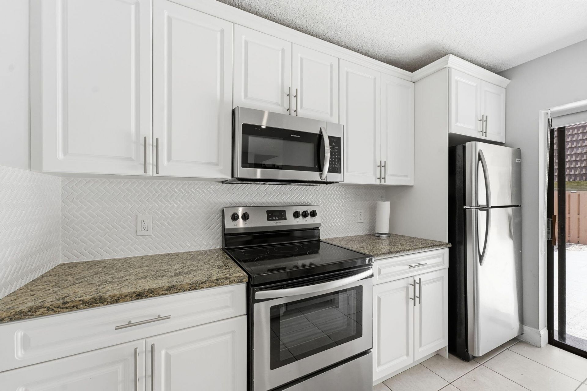 236 Charter Way, West Palm Beach, FL 33407 Photo
