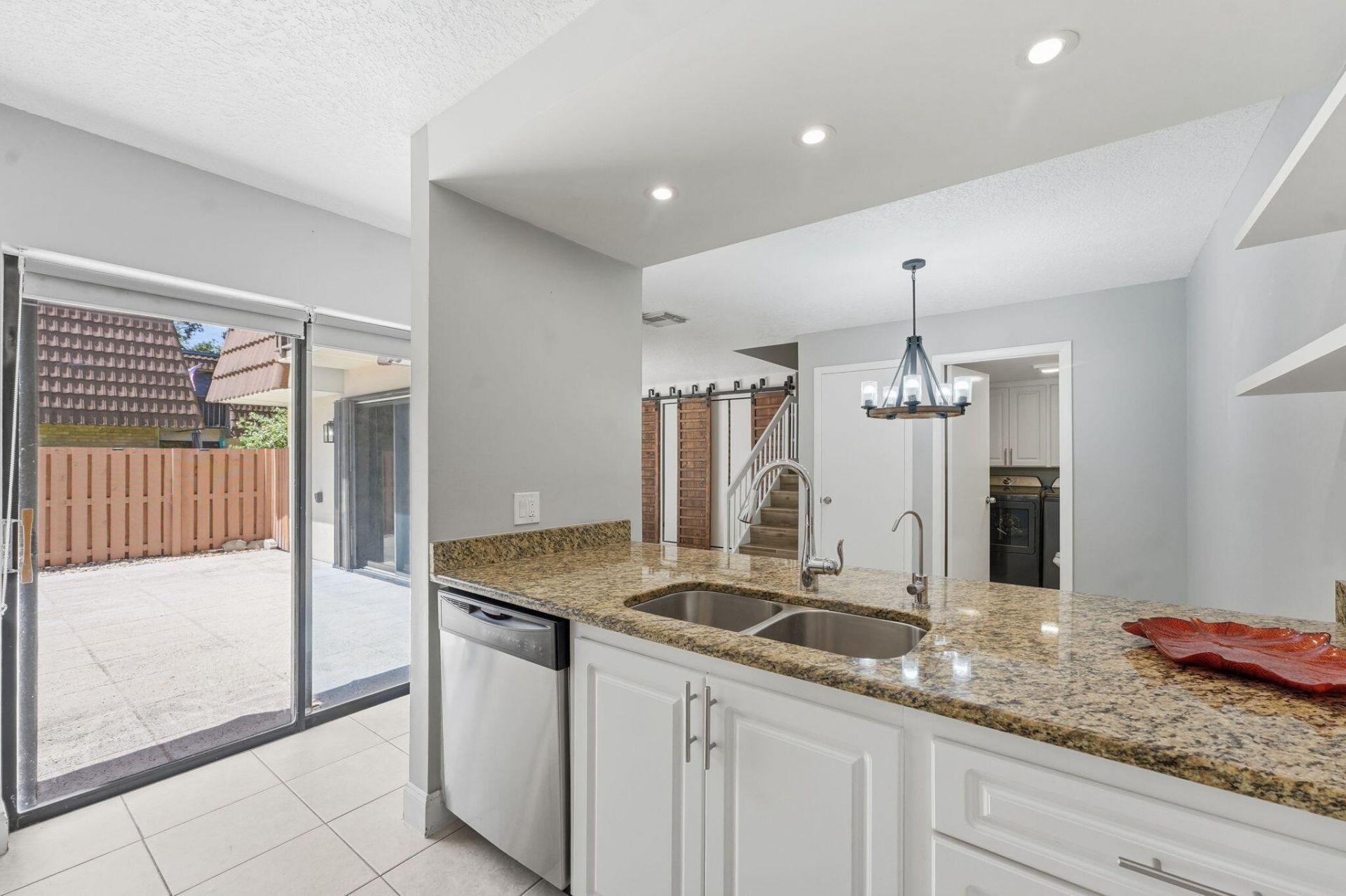 236 Charter Way, West Palm Beach, FL 33407 Photo