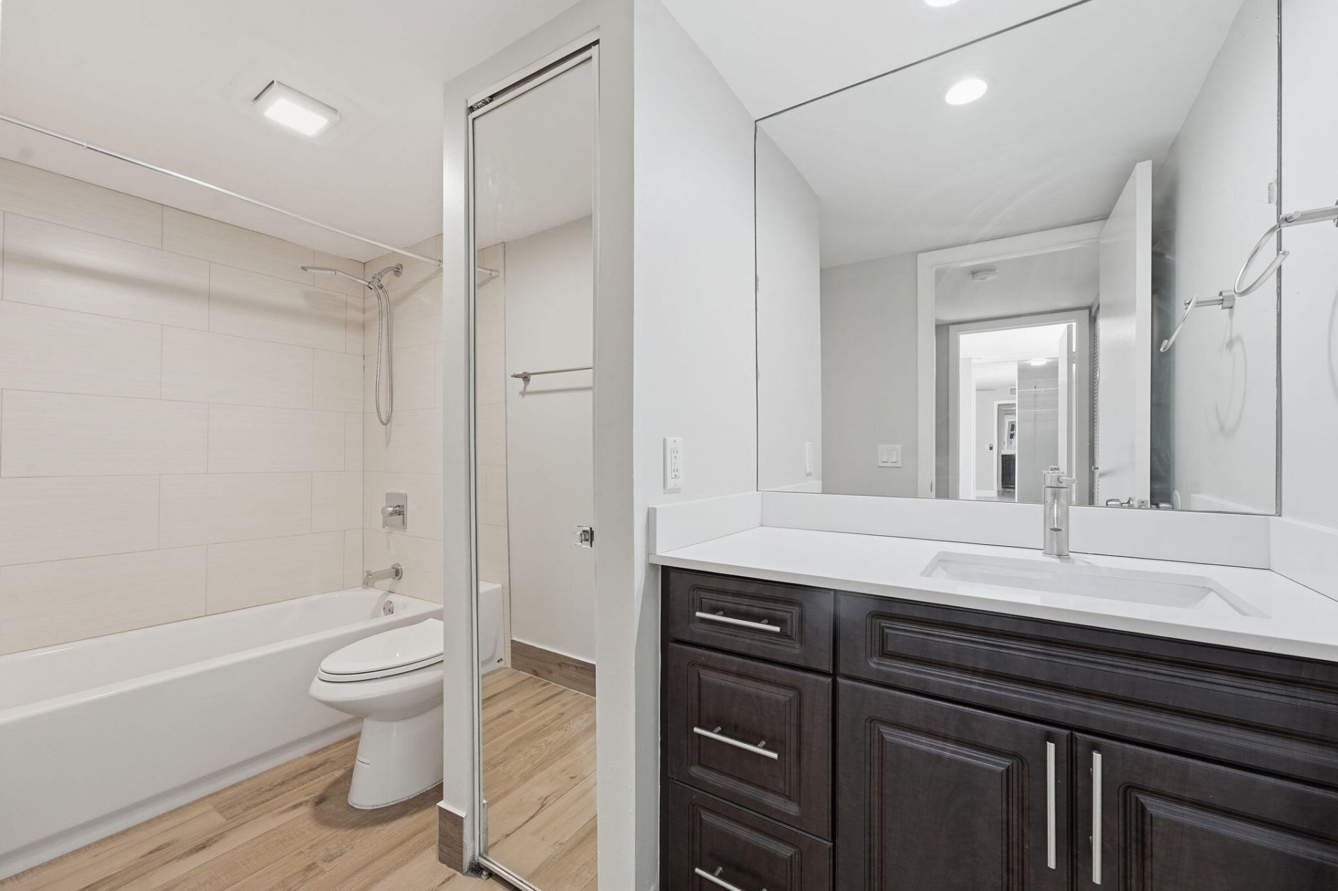 236 Charter Way, West Palm Beach, FL 33407 Photo