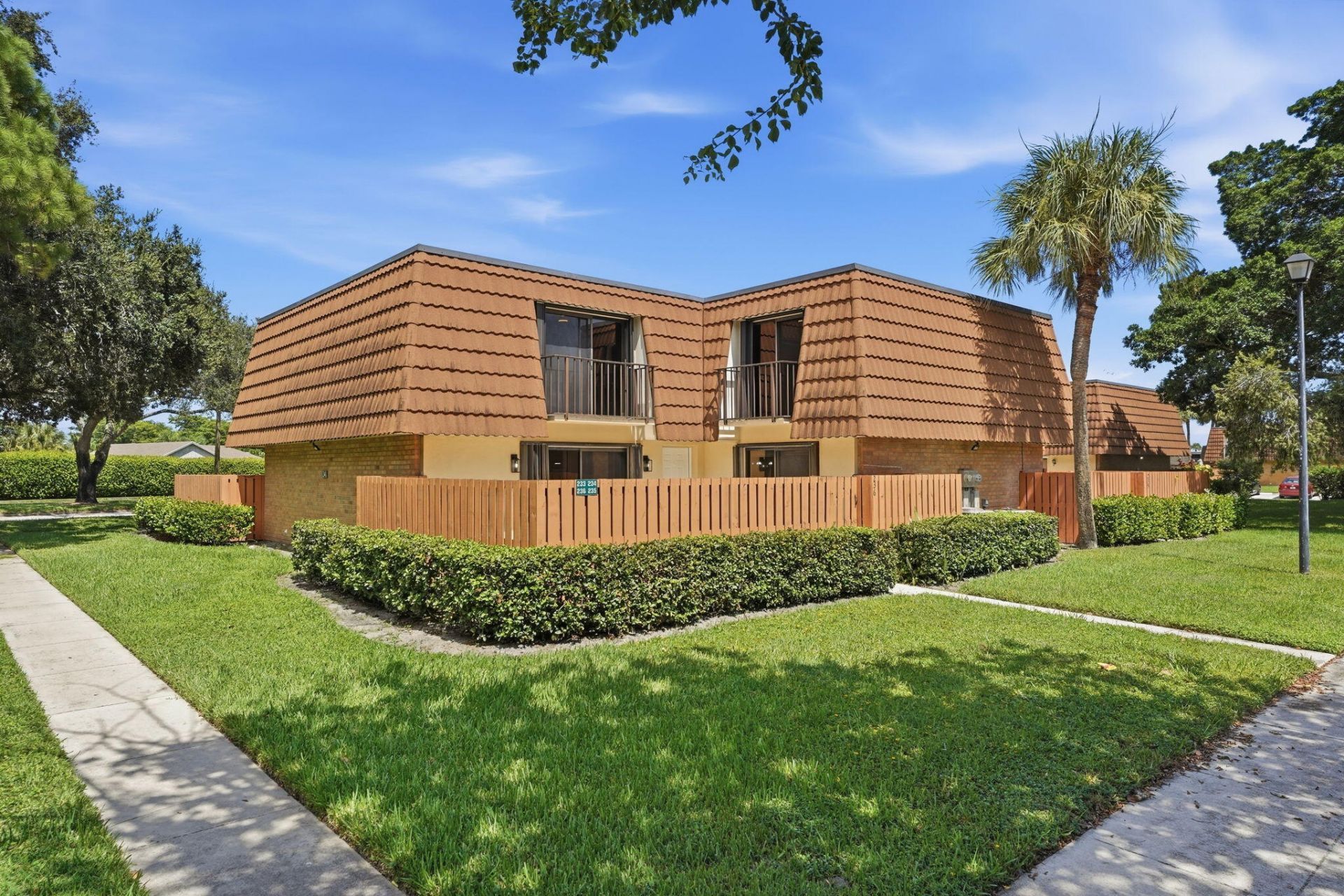 236 Charter Way, West Palm Beach, FL 33407 Photo