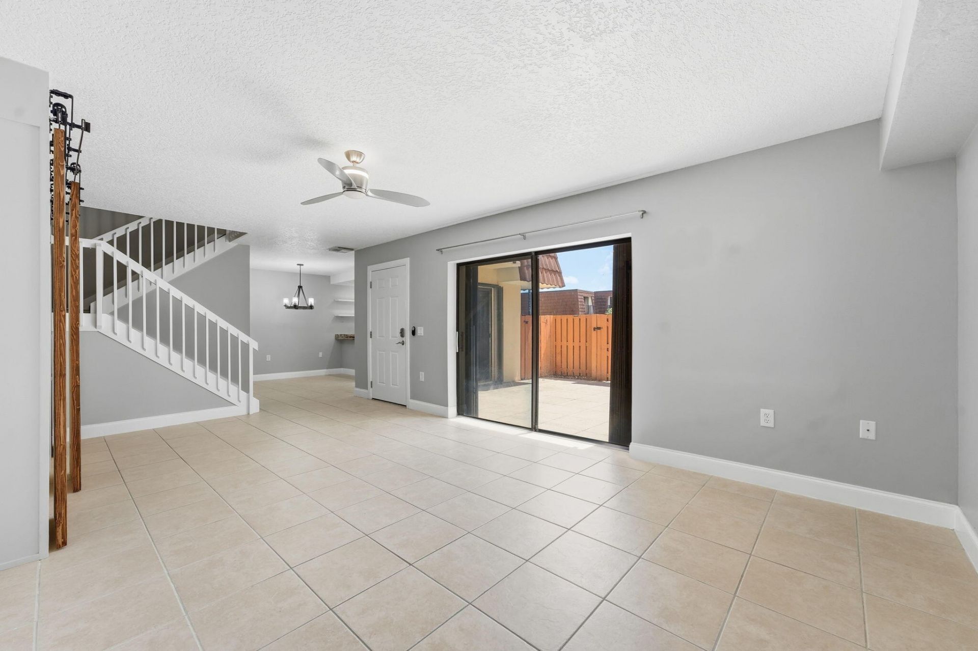 236 Charter Way, West Palm Beach, FL 33407 Photo
