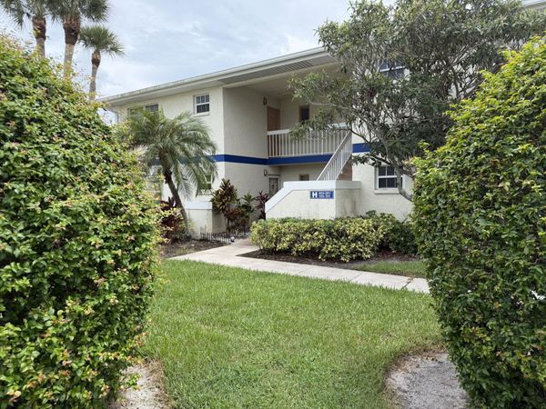 1512 SE ROYAL GREEN Circle, Unit 203, Port St. Lucie, FL 34952
