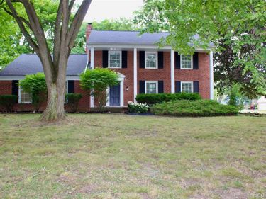 5620 Old Carriage Lane, West Bloomfield Township, Mi 48322