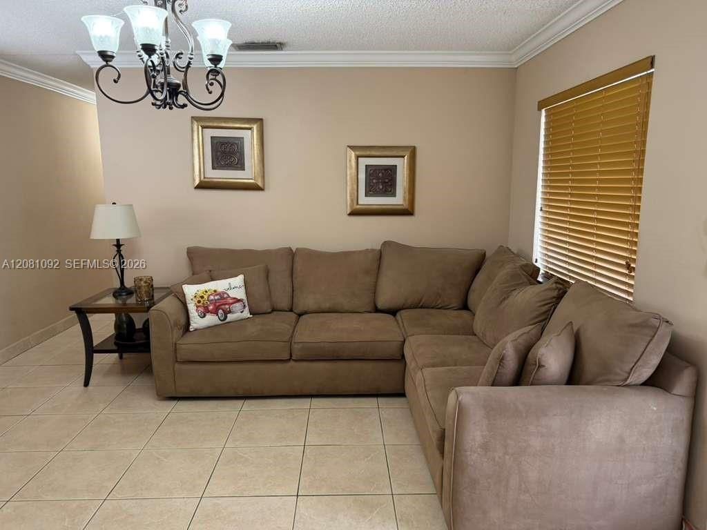 400 E 57th St, Hialeah, FL 33013 Photo