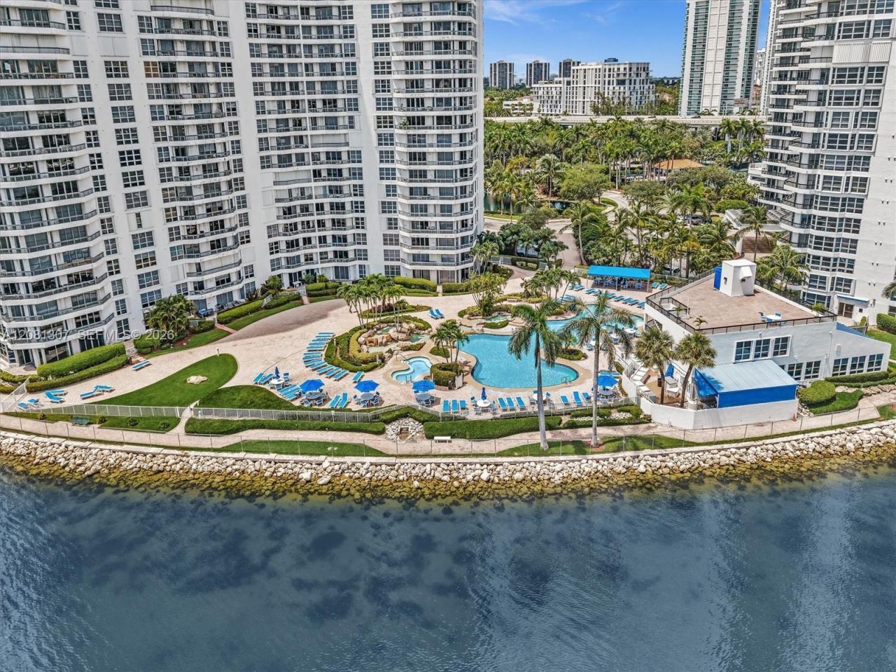 19195 NE 36th Ct , Unit 904, Aventura, FL 33180 Photo
