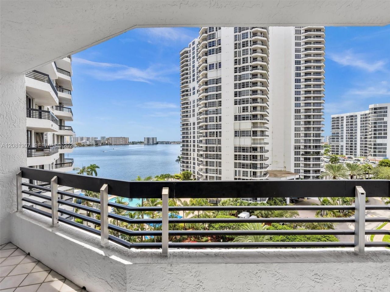 19195 NE 36th Ct , Unit 904, Aventura, FL 33180 Photo