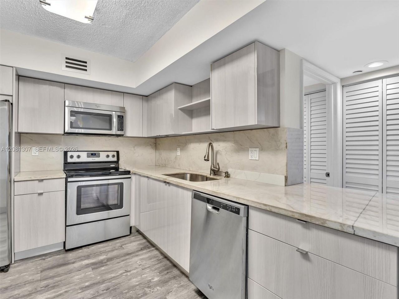 19195 NE 36th Ct , Unit 904, Aventura, FL 33180 Photo