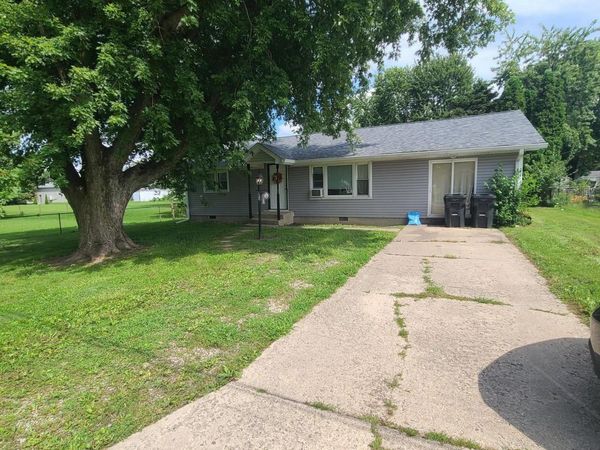103 W North B Street, Elwood, IN 46036
