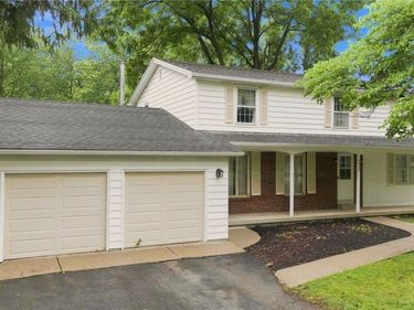 4620 Boncrest Drive E, Buffalo, NY 14221