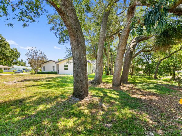 1050 SW 1ST Street , Boca Raton, FL 33486