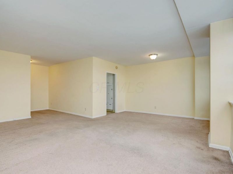 1620 E Broad Street, Unit 1009, Columbus, OH 43203 Photo 5