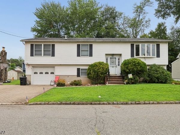 15 Garfield Rd, Parsippany-Troy Hills, NJ 07054