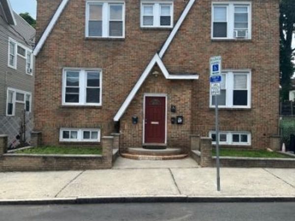 31 Norman Rd, Unit 2L, Newark, NJ 07106