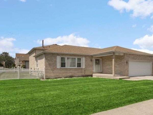 322 Central Avenue , Matteson, IL 60443