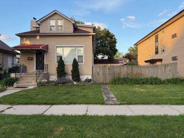 2635 N 73rd Avenue , Elmwood Park, IL 60707