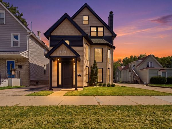 4305 N Mobile Avenue, Chicago, IL 60634