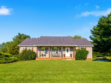 415 Country Drive, Hustonville, KY 40437