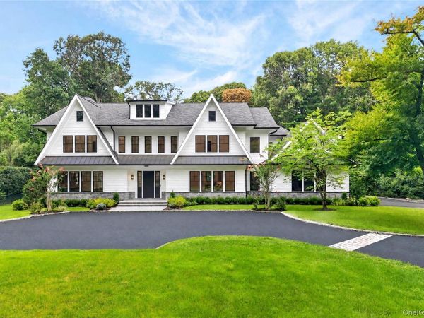 63 Fruitledge Road , Brookville, NY 11545