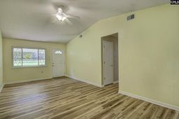 9 Coulter Drive photo 4