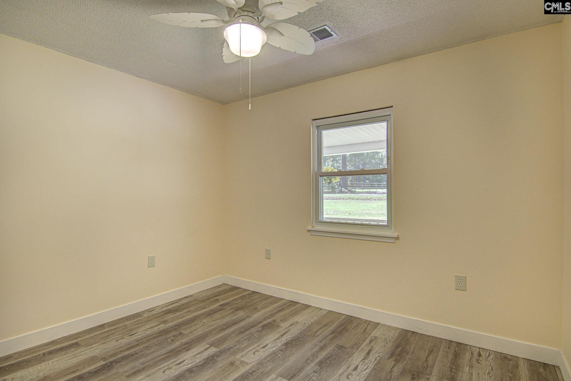 9 Coulter Drive Photo 7