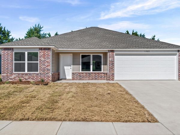 1305 Manor Oaks Boulevard, Searcy, AR 72143