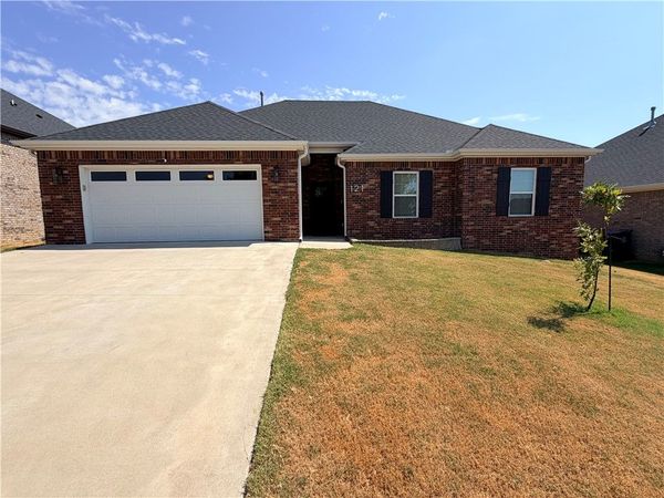 121 Magazine Street , Prairie Grove, AR 72753