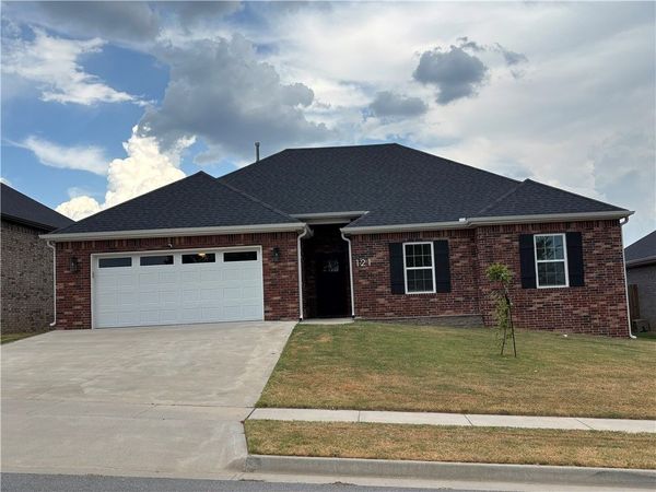 121 Magazine Street , Prairie Grove, AR 72753
