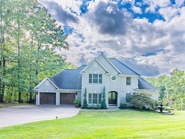 365 Mill Stream Tl, Muscle Shoals, AL 35661
