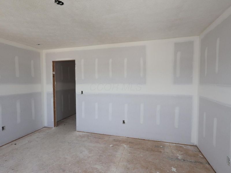 1030 Dawsons Drive, Hebron, OH 43025 Photo 14