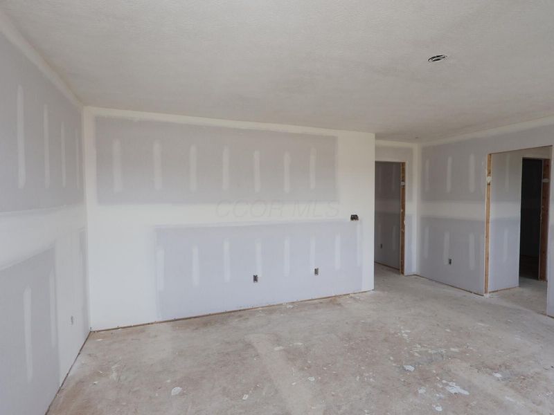 1030 Dawsons Drive, Hebron, OH 43025 Photo 22