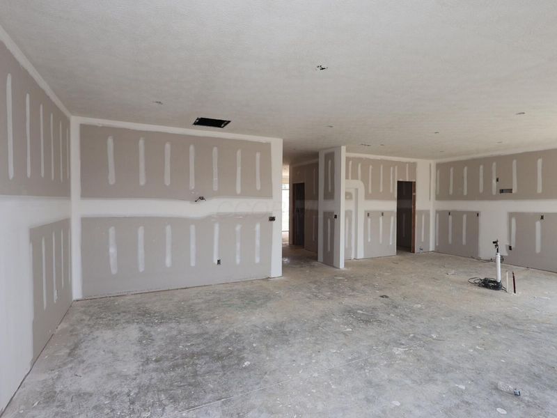 1030 Dawsons Drive, Hebron, OH 43025 Photo 4