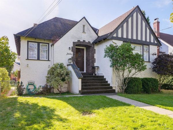2633 Orchard Ave , Oak Bay, BC V8S 3B2