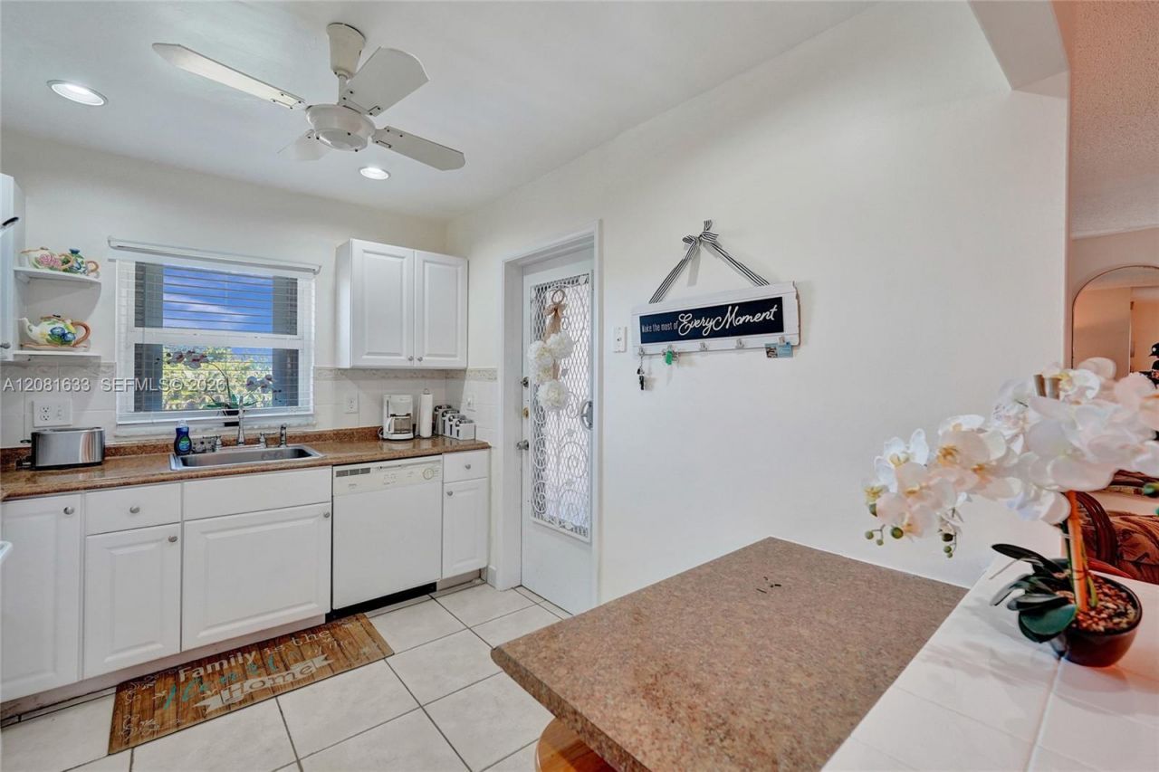 5300 Washington St, Unit V308, Hollywood, FL 33021 Photo