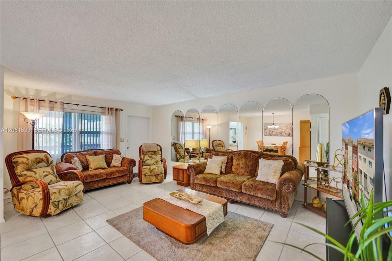 5300 Washington St, Unit V308, Hollywood, FL 33021 Photo