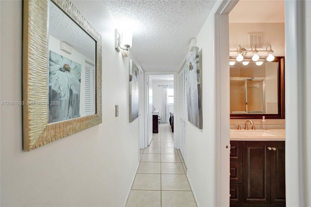 5300 Washington St, Unit V308, Hollywood, FL 33021 Photo