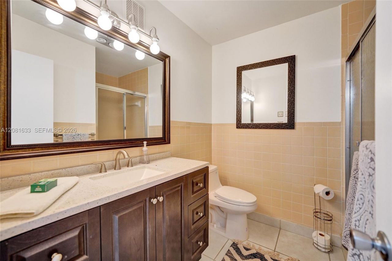 5300 Washington St, Unit V308, Hollywood, FL 33021 Photo