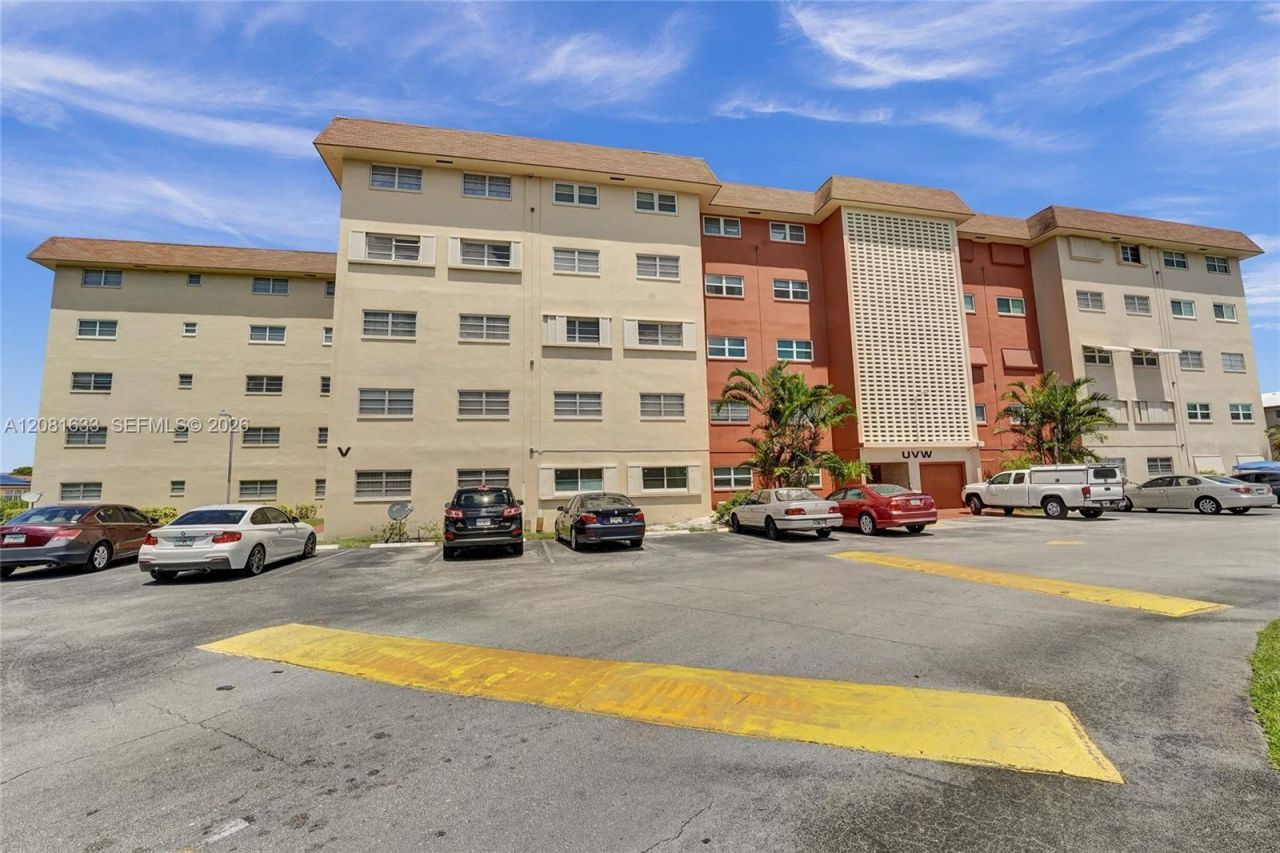 5300 Washington St, Unit V308, Hollywood, FL 33021 Photo