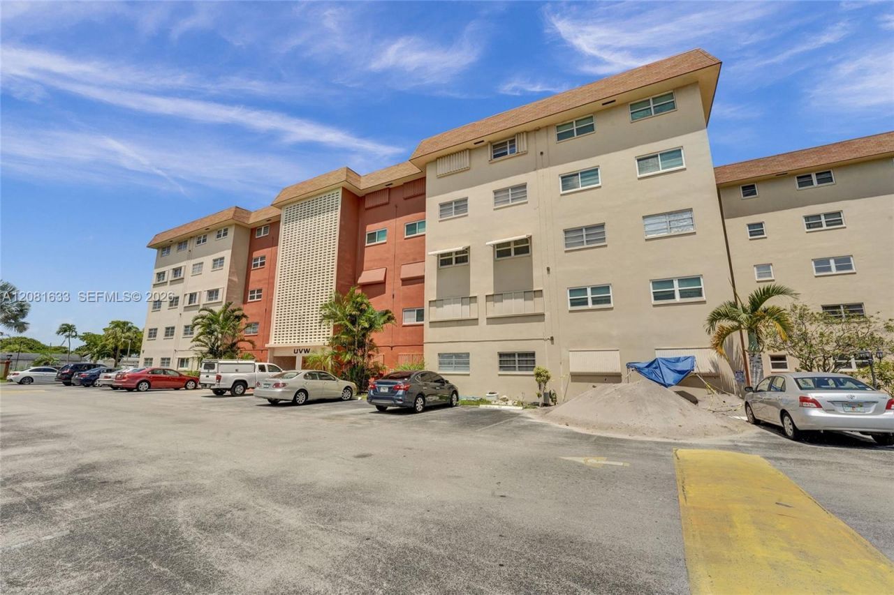 5300 Washington St, Unit V308, Hollywood, FL 33021 Photo