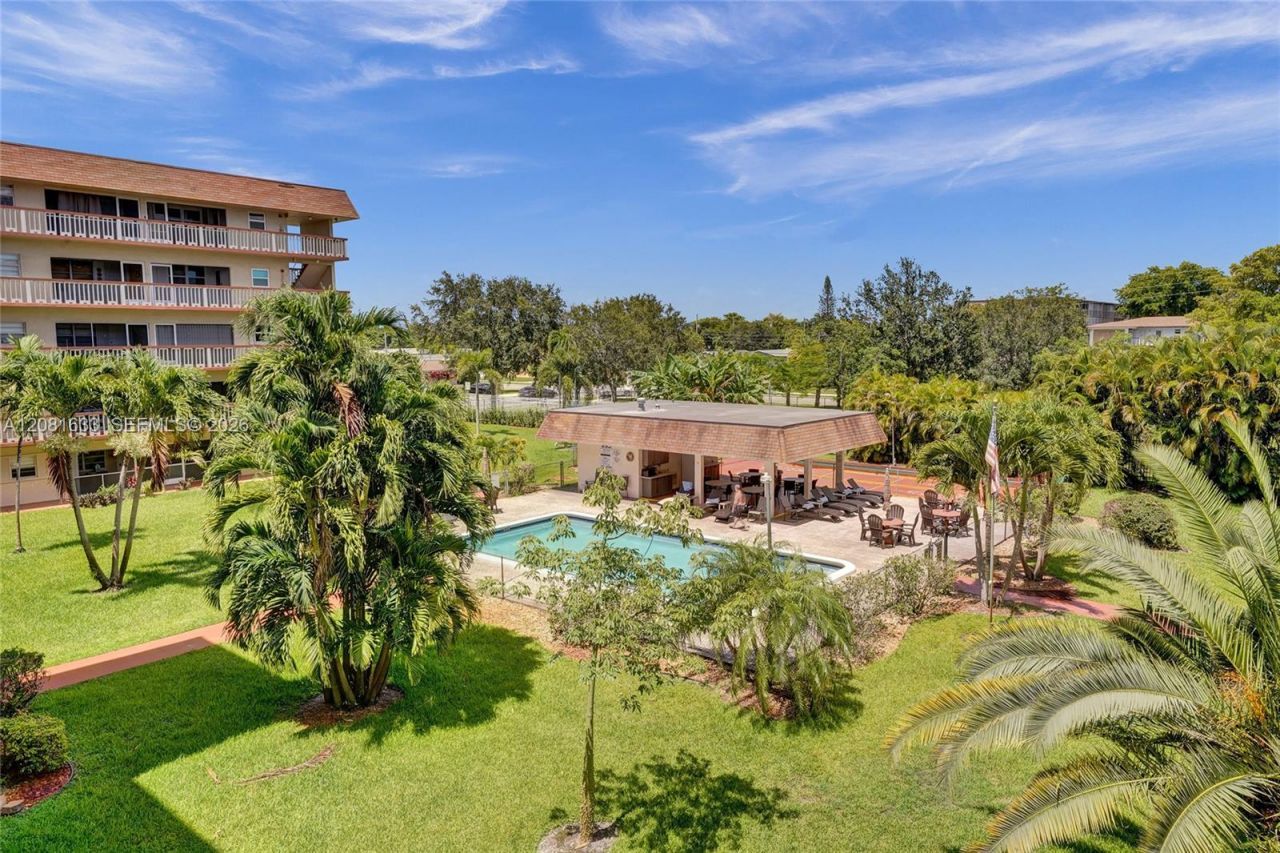 5300 Washington St, Unit V308, Hollywood, FL 33021 Photo