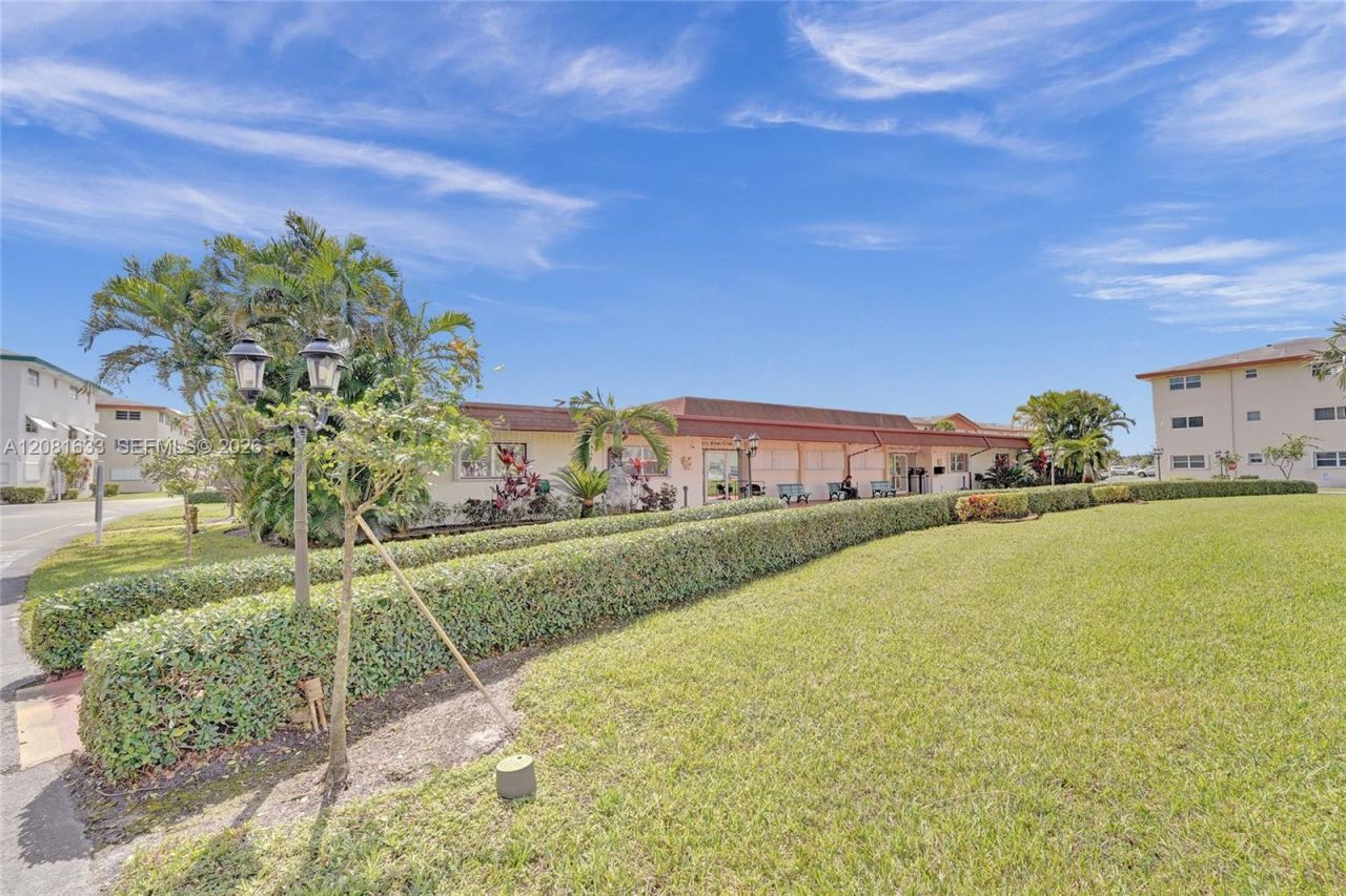 5300 Washington St, Unit V308, Hollywood, FL 33021 Photo
