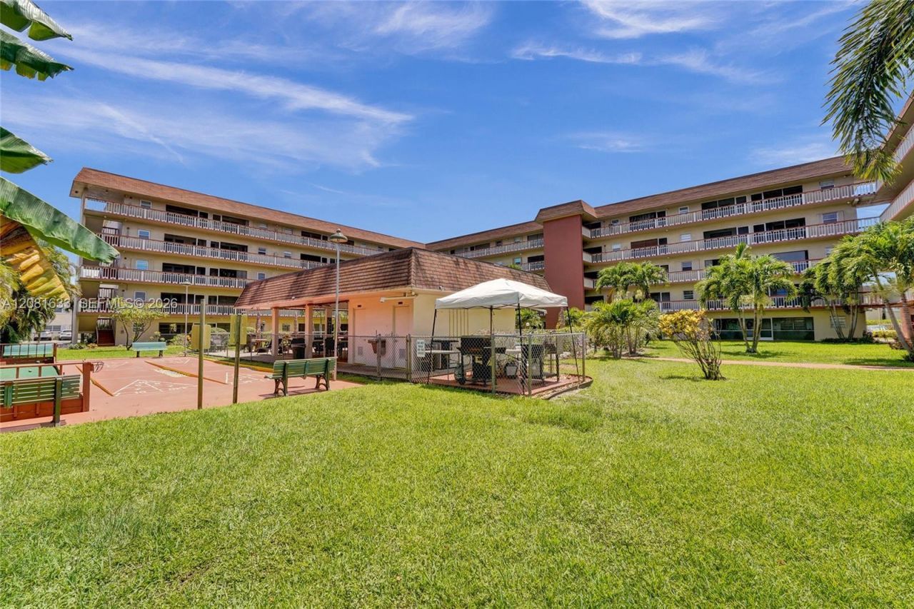 5300 Washington St, Unit V308, Hollywood, FL 33021 Photo
