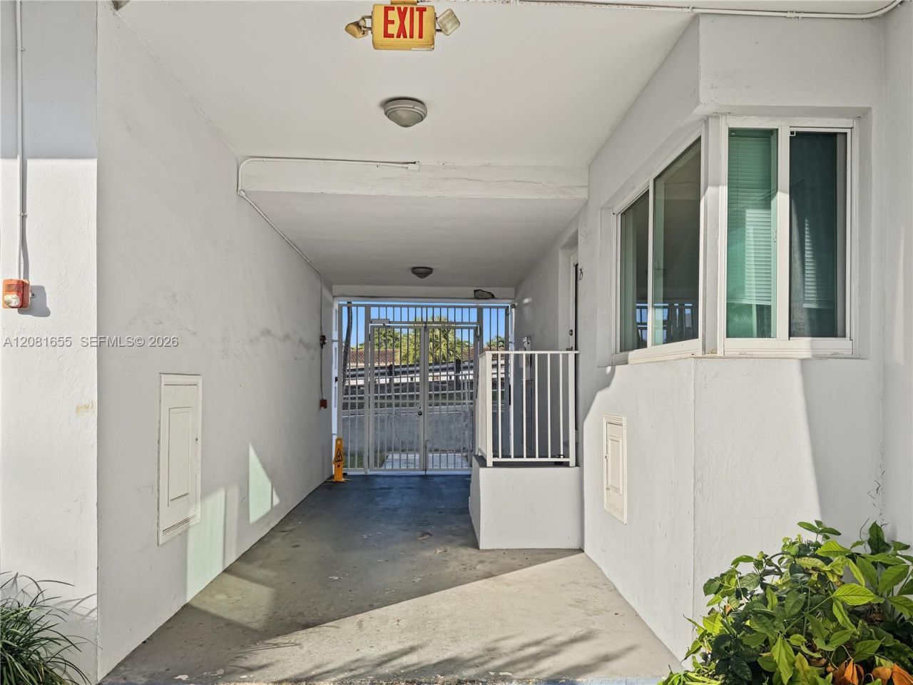 7207 Bay Dr, Unit 25, Miami Beach, FL 33141 Photo
