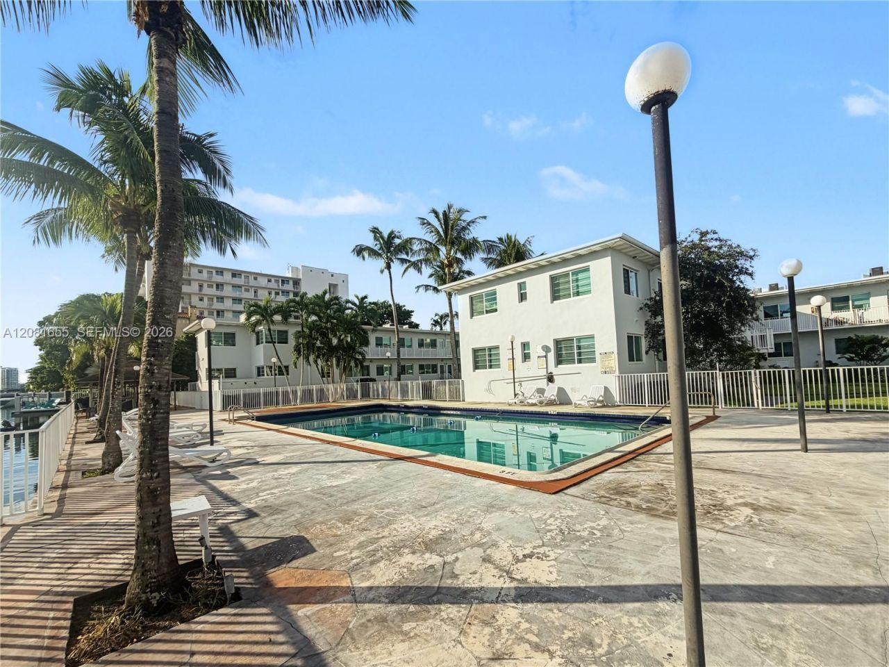 7207 Bay Dr, Unit 25, Miami Beach, FL 33141 Photo