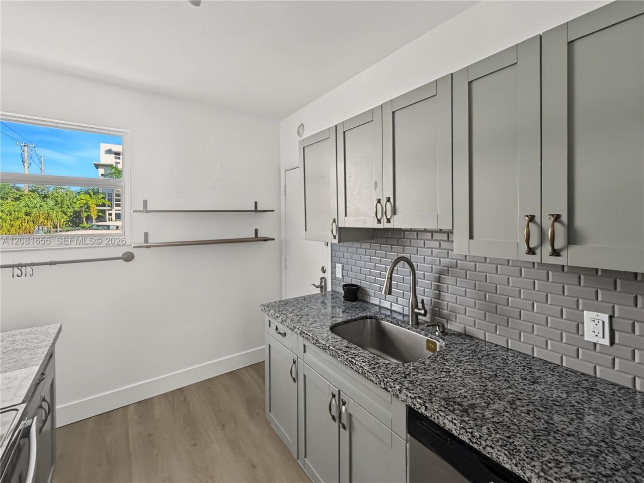 7207 Bay Dr, Unit 25, Miami Beach, FL 33141 Photo