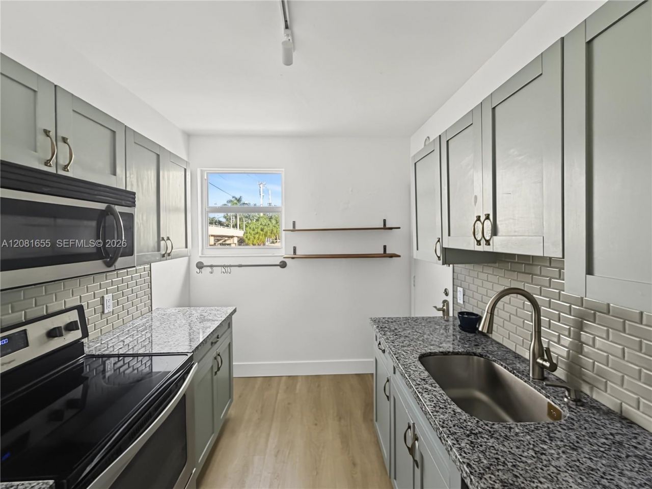 7207 Bay Dr, Unit 25, Miami Beach, FL 33141 Photo